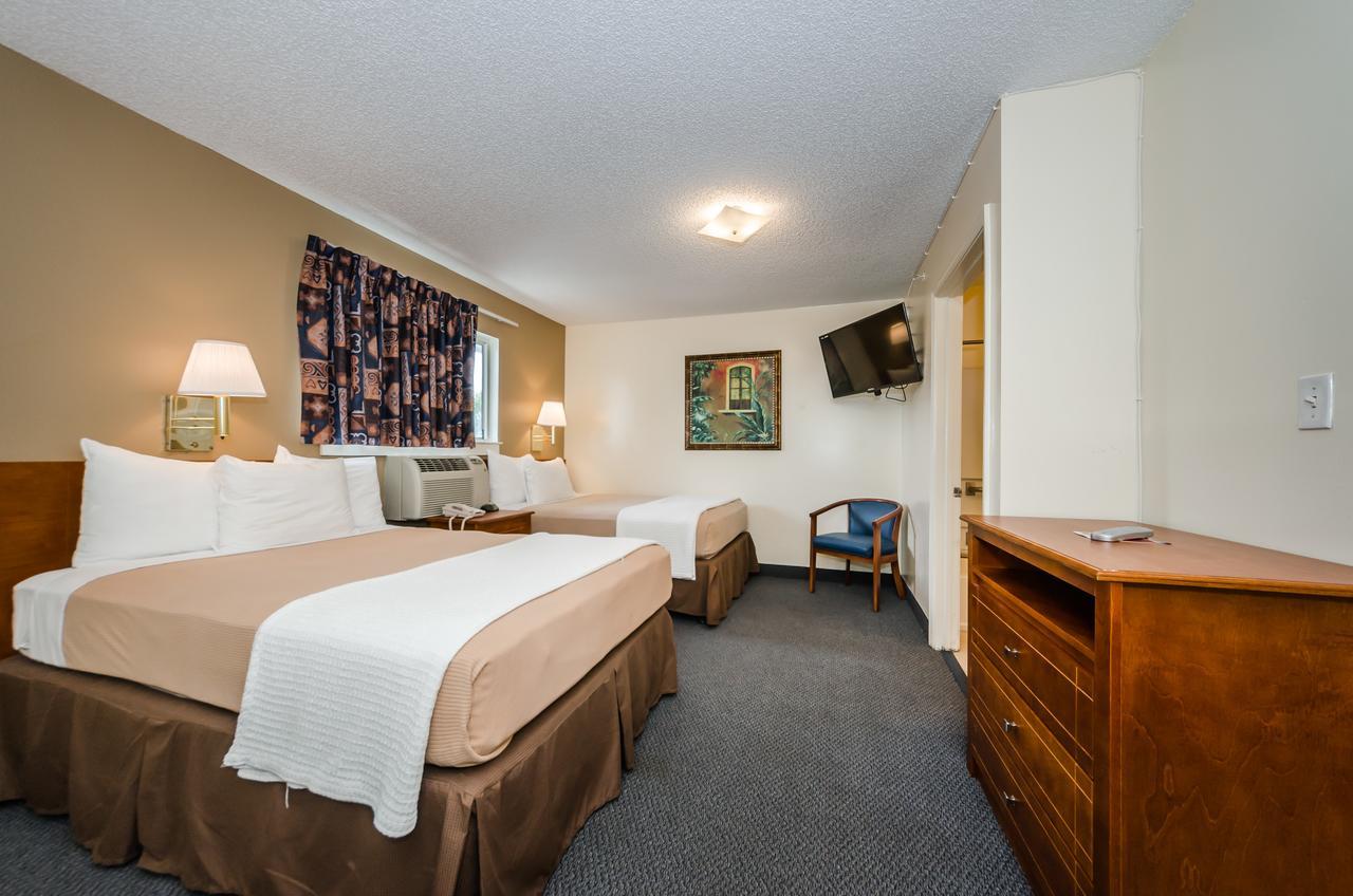 Tampa Bay Extended Stay Hotel ラーゴ エクステリア 写真