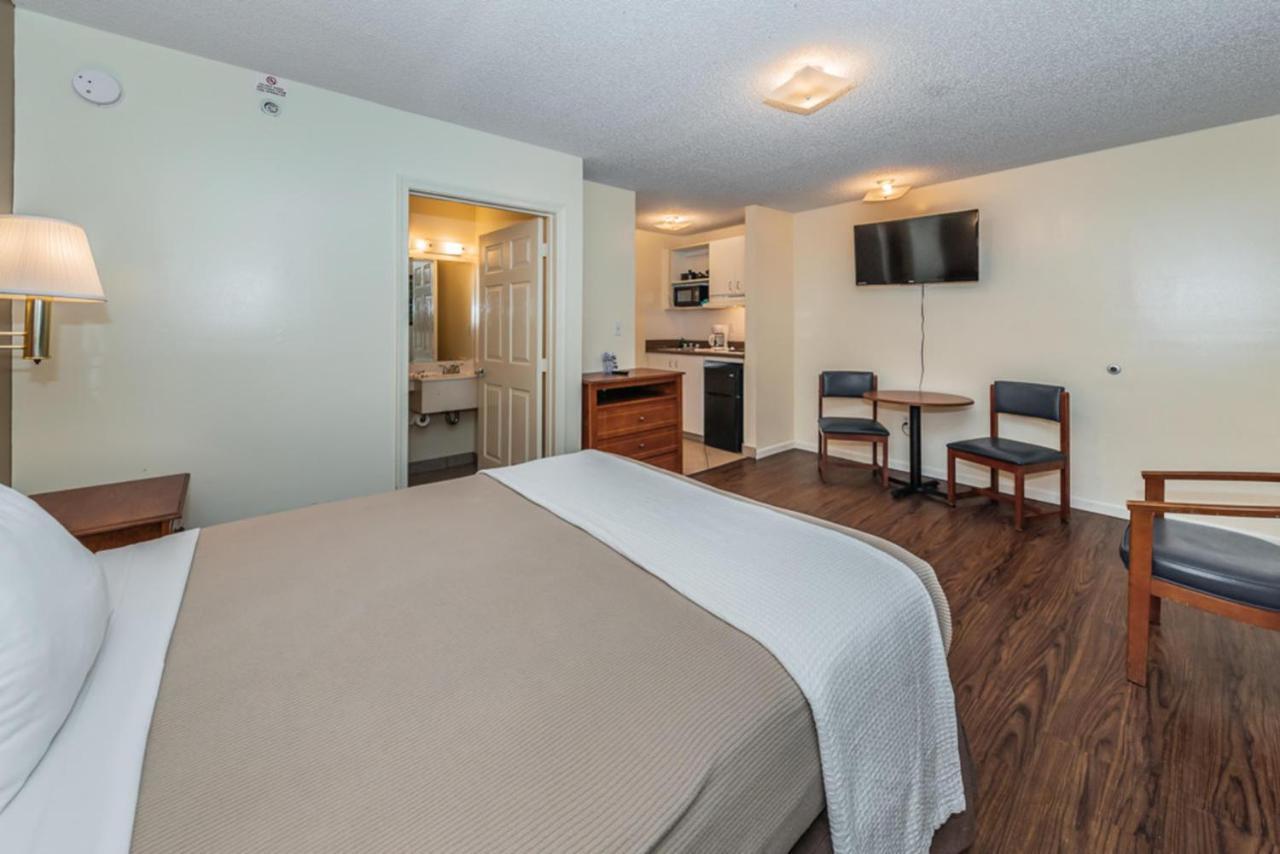 Tampa Bay Extended Stay Hotel ラーゴ エクステリア 写真